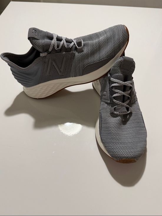 New Balance Shoes - Balance Fresh Foam Roav Sneakers Women Sise 9.5